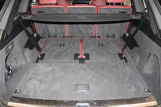 Audi SQ7 TFSI quattro Tiptronic **7-Sitzer** Ansicht 10