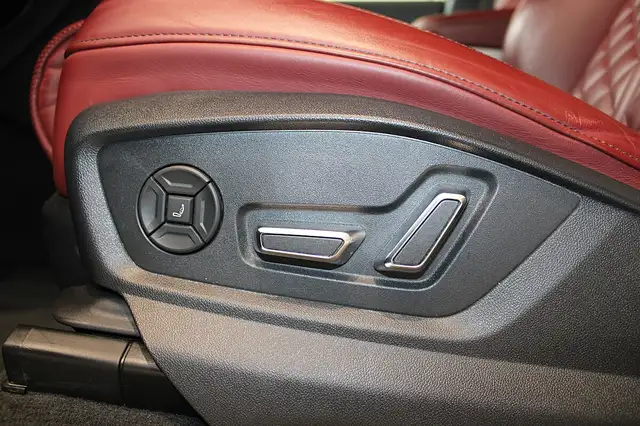 Audi SQ7 TFSI quattro Tiptronic **7-Sitzer** Ansicht 15