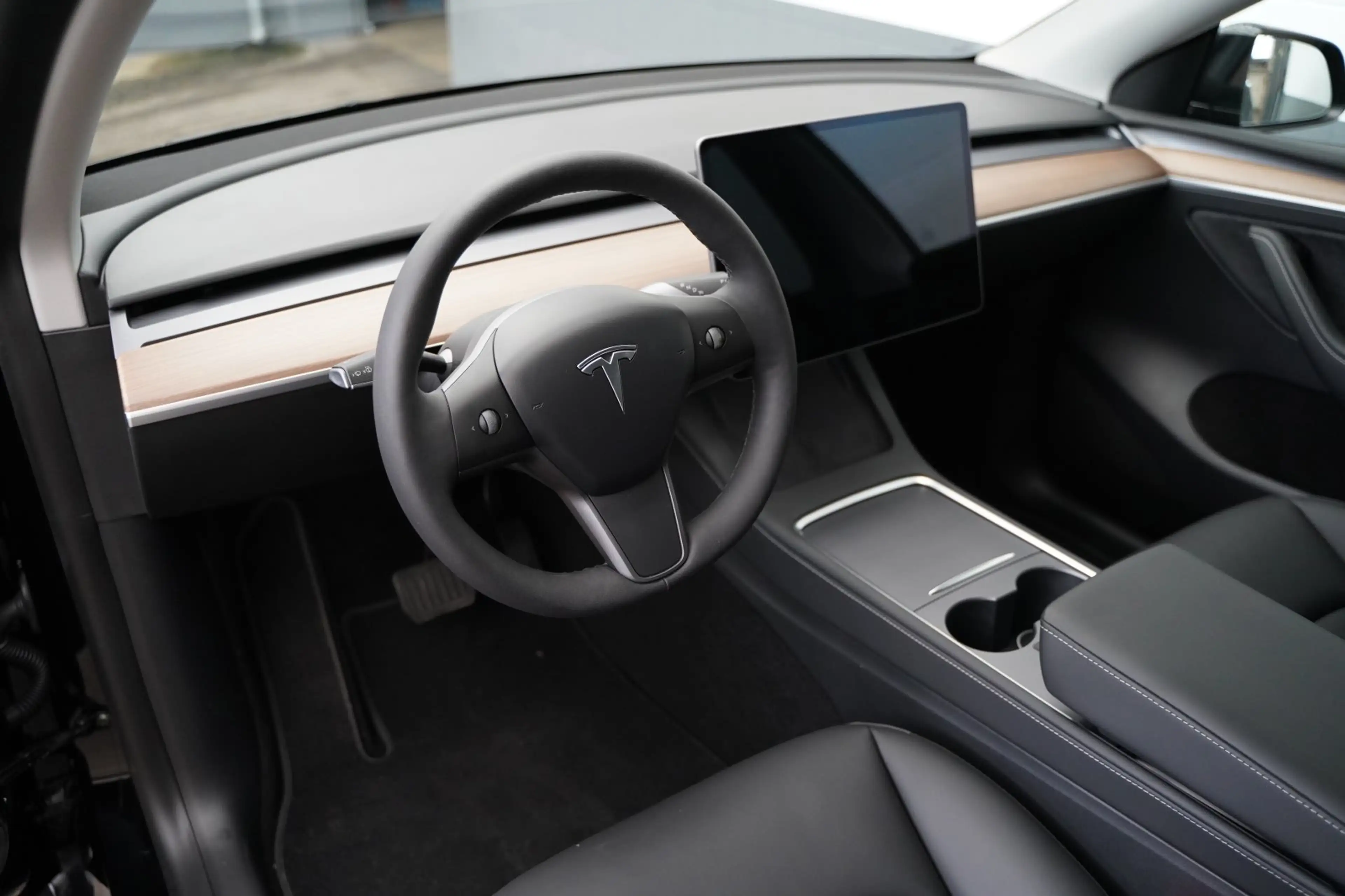 Tesla Model Y Long Range AWD *20-Zoll*Mwst. ausweisbar* — photo 9