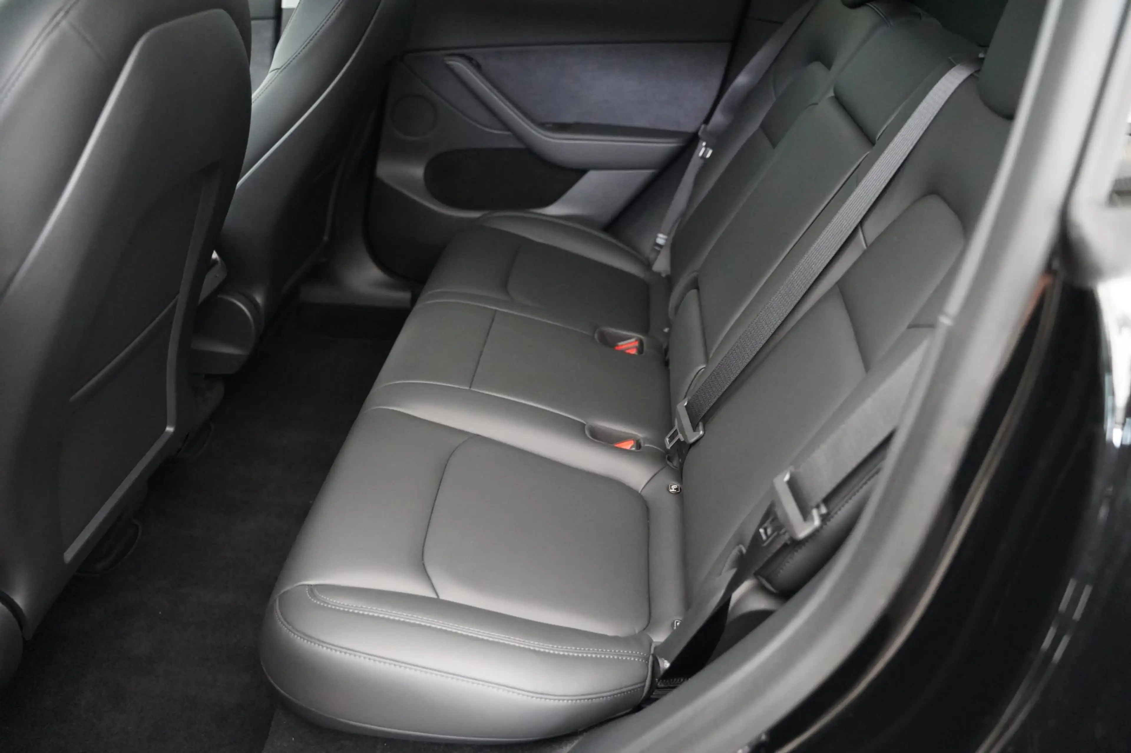 Tesla Model Y Long Range AWD *20-Zoll*Mwst. ausweisbar* — photo 8