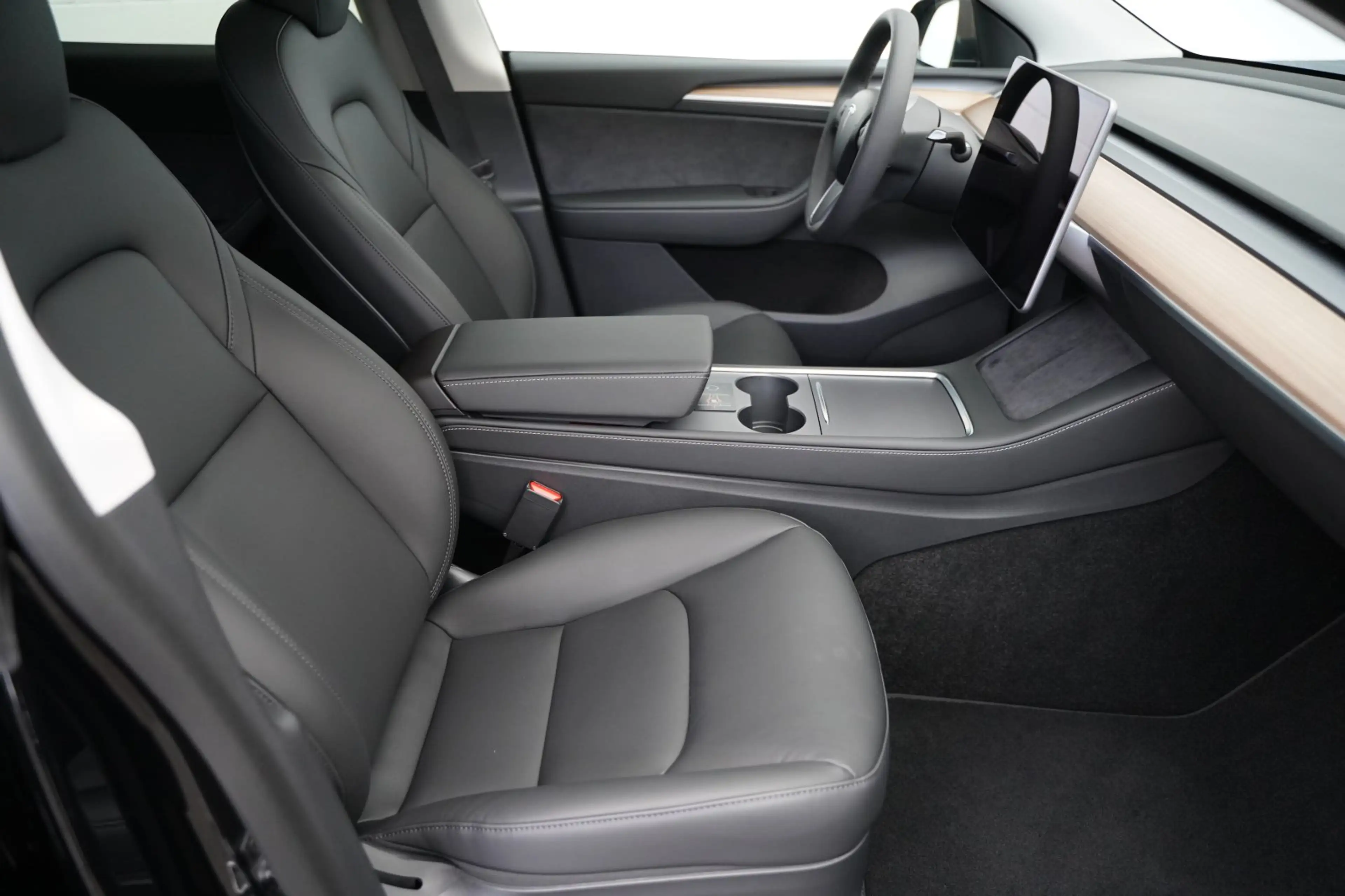 Tesla Model Y Long Range AWD *20-Zoll*Mwst. ausweisbar* — photo 18