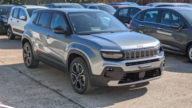 Jeep Avenger view 2