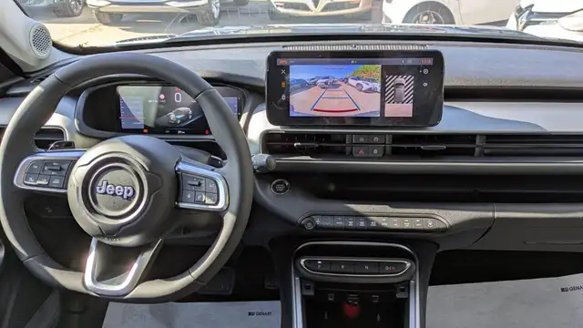 Jeep Avenger view 8