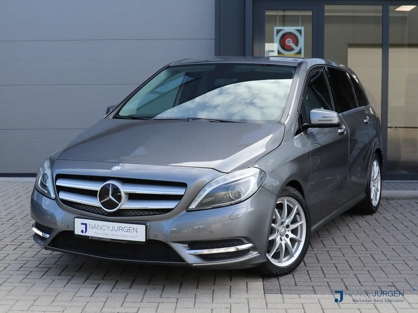 Mercedes-Benz B 180 | Sport | Airco | Bi-Xenon | Cruise Control | Navi Gris - 1