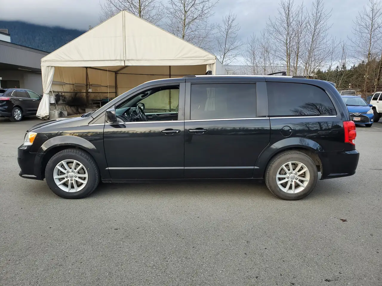 Dodge Grand Caravan снимка Dodge Grand Caravan
