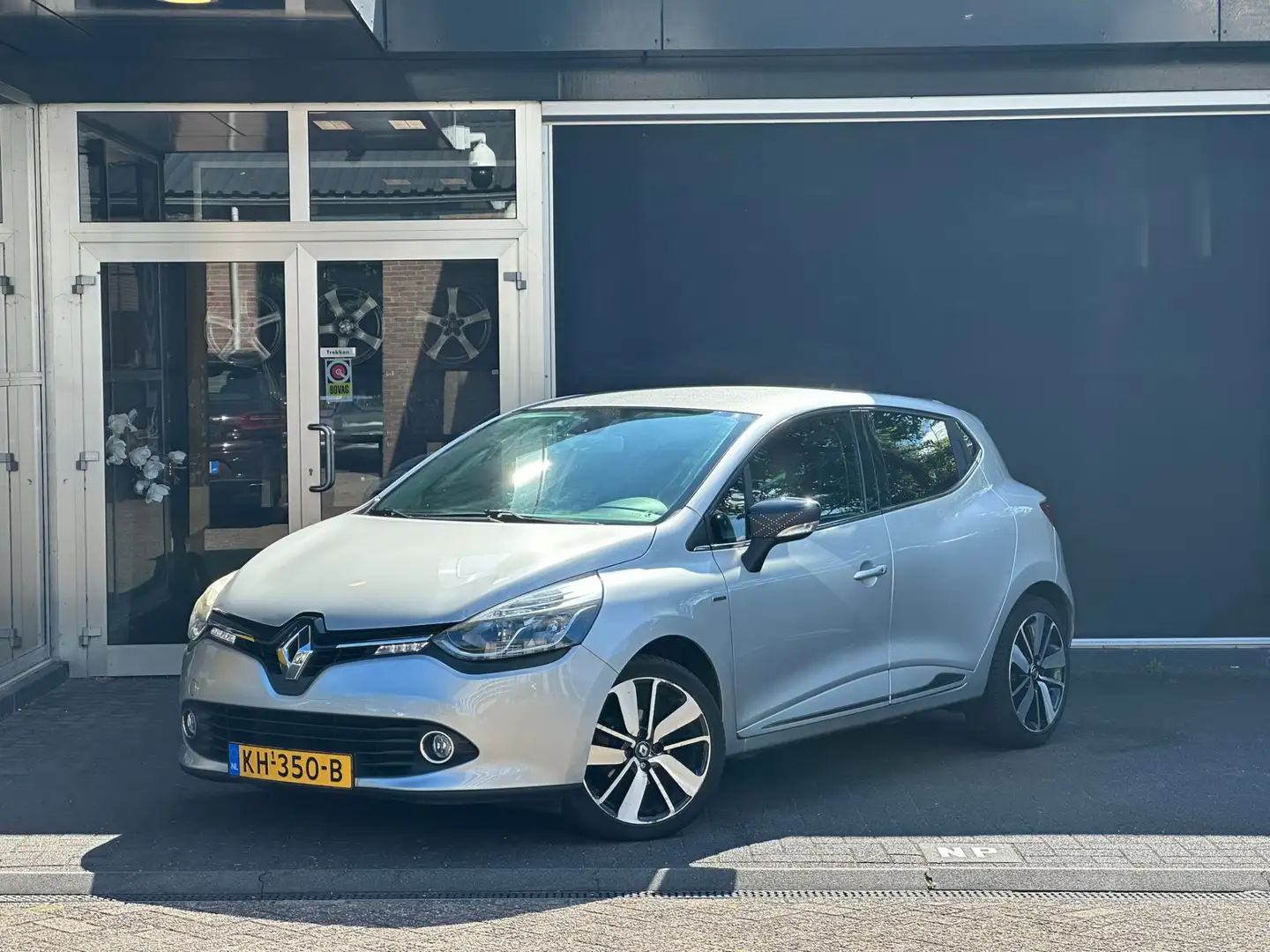 Renault Clio 0.9 TCe Iconic LEER / AIRCO / BLUETOOTH / STOELVER Grijs - 1