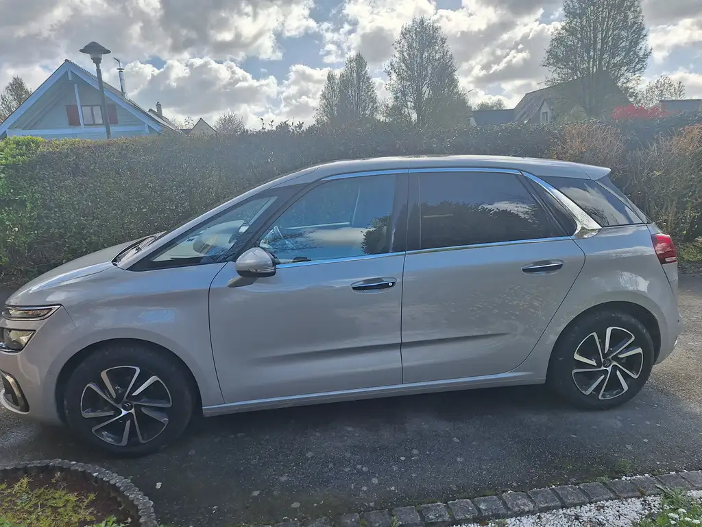 Citroen C4 Picasso 2017 из Европы — купить под ключ