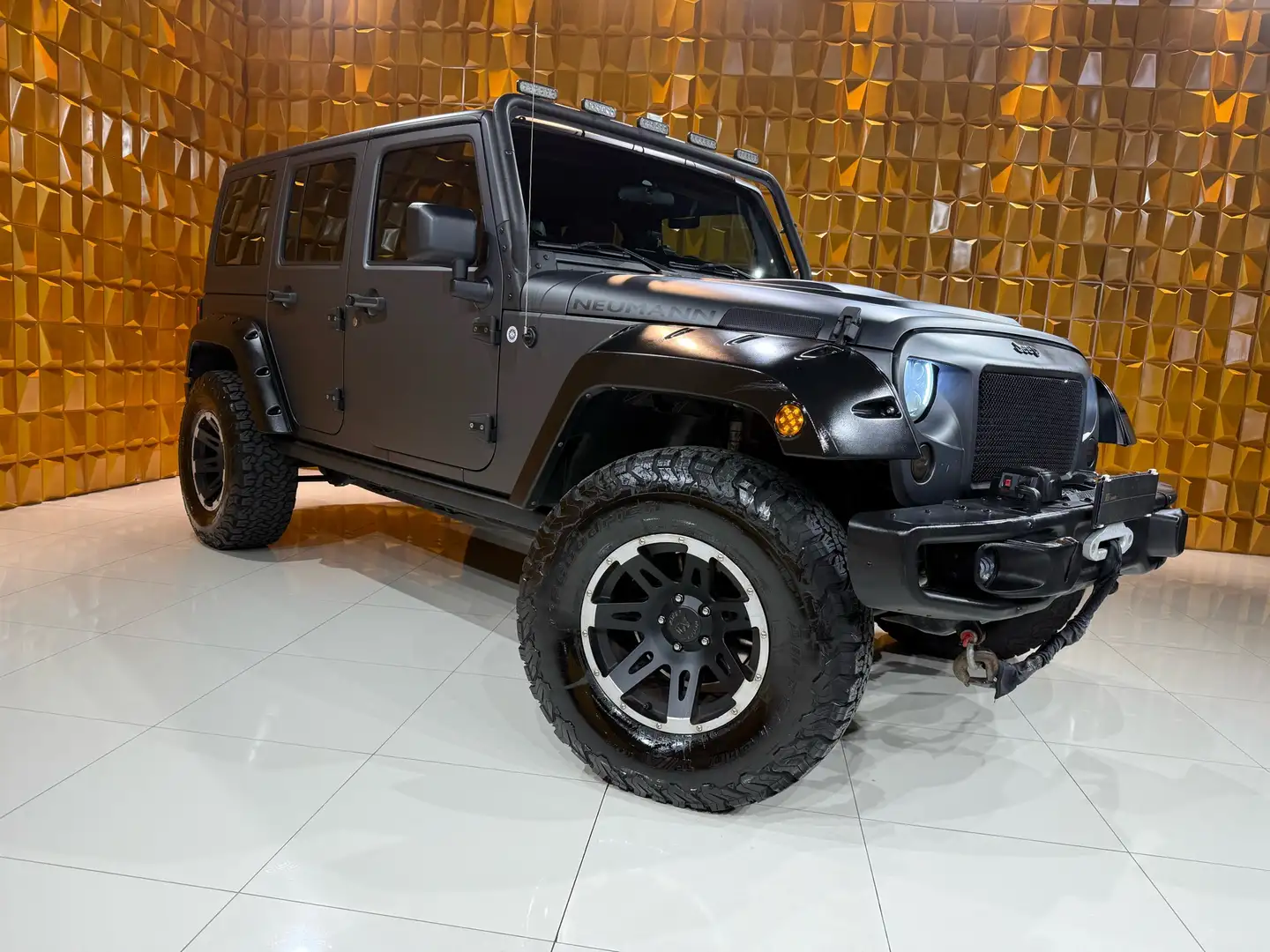 Jeep Wrangler Unlimited 2.8 crd NEUMANN Grau - 1