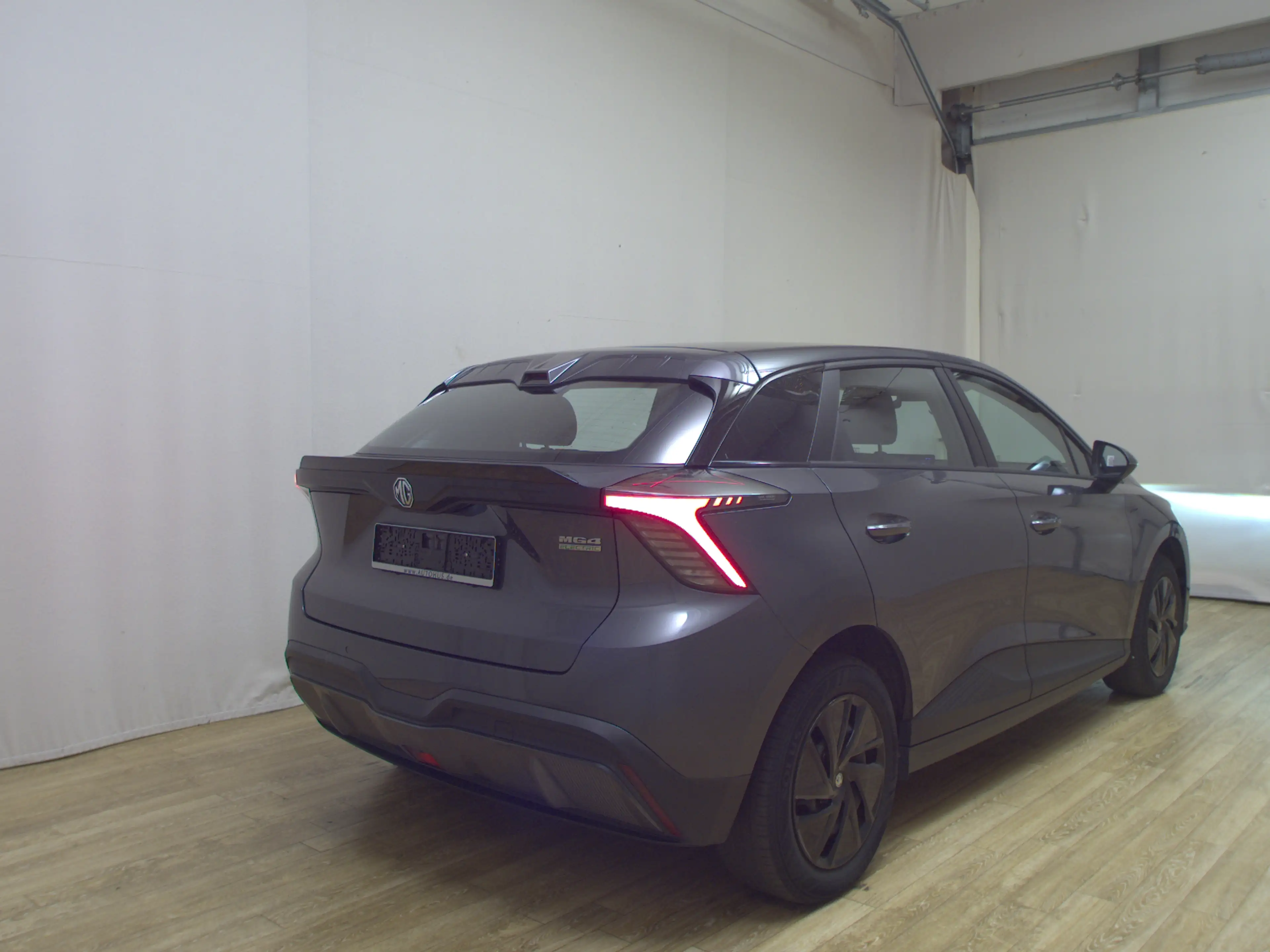 MG MG4 Electric LED CARPLAY PDC ACC — photo 4