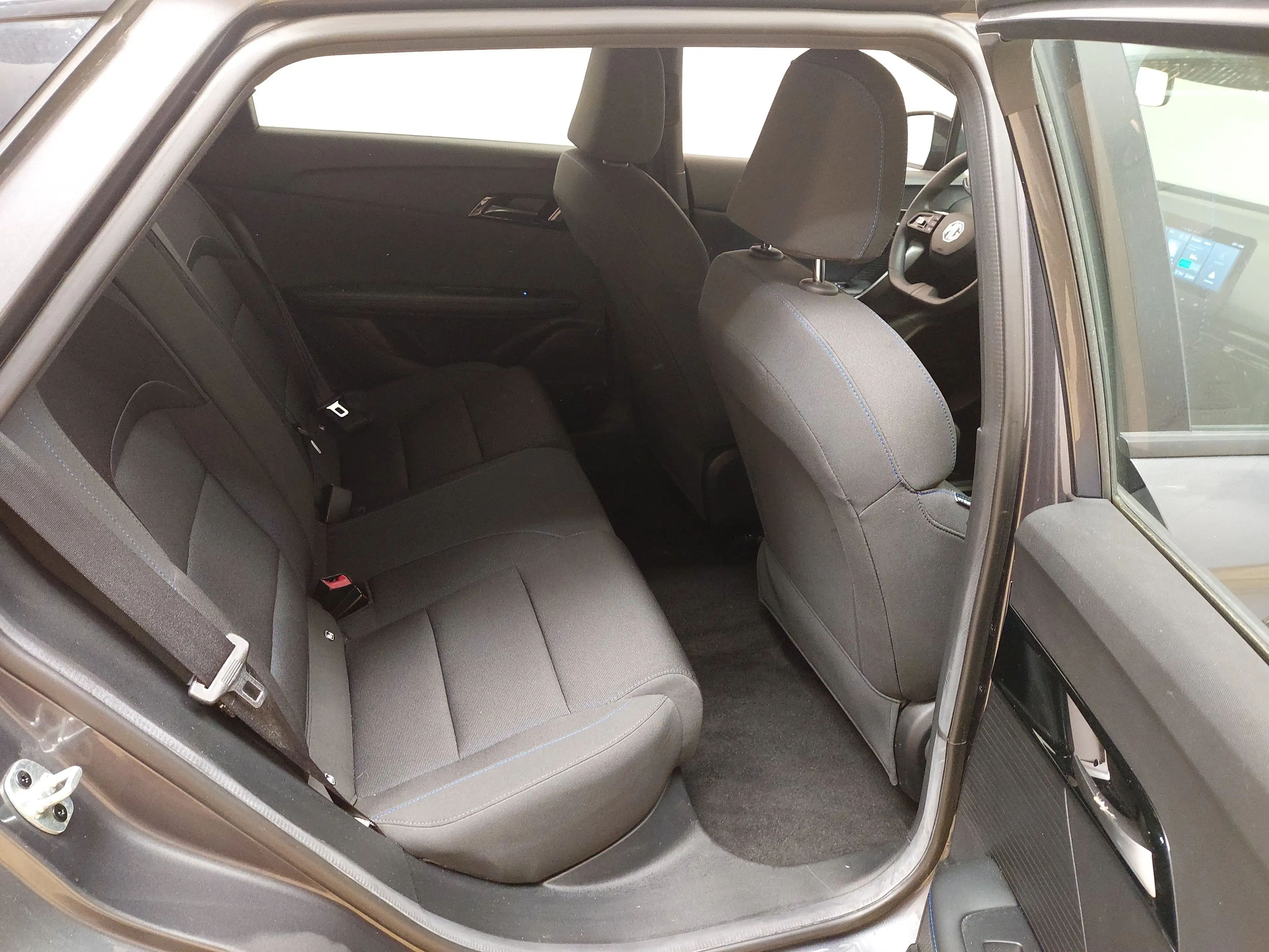 MG MG4 Electric LED CARPLAY PDC ACC — photo 12