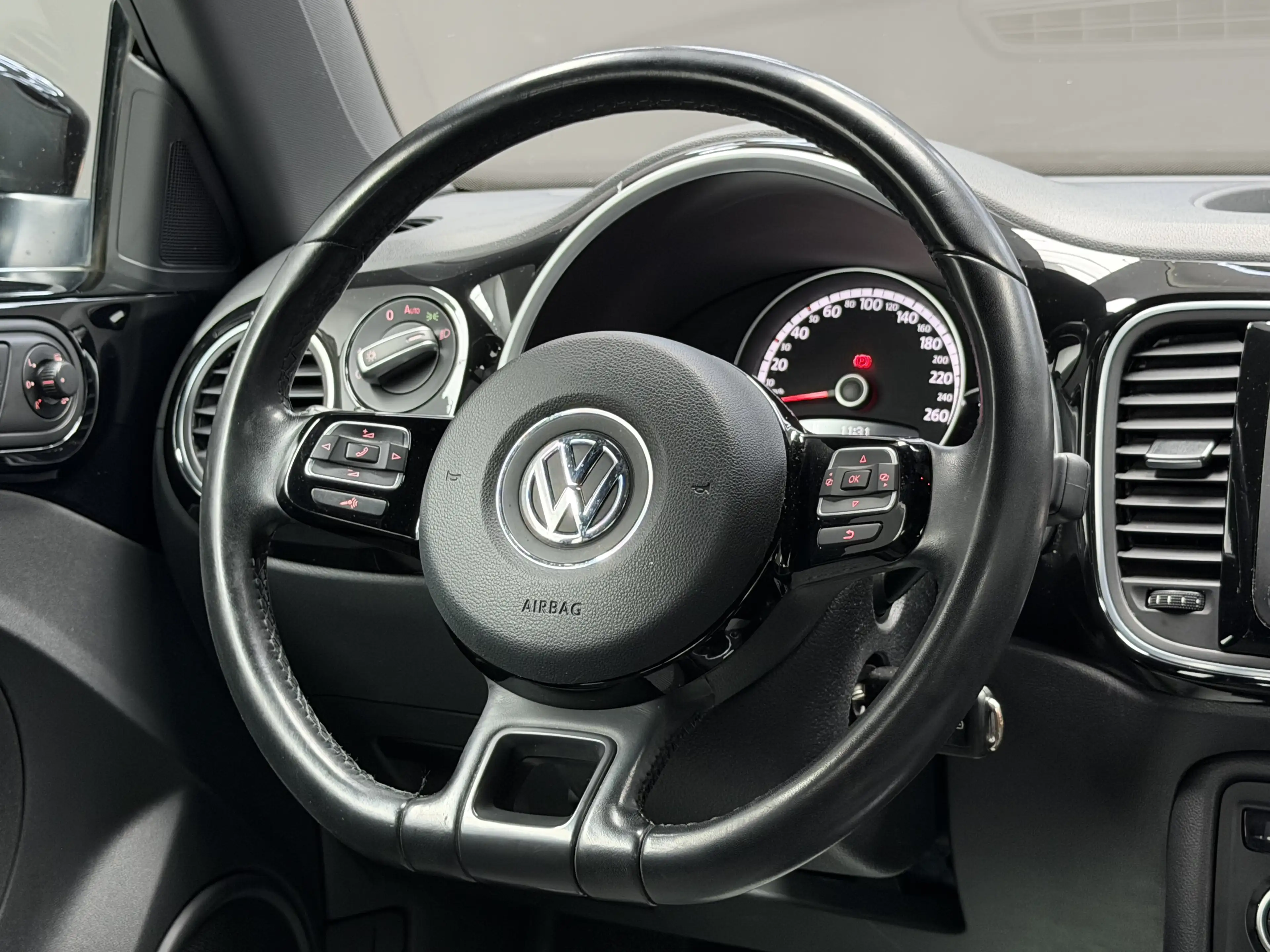 Volkswagen Beetle 1.2 TSI * GPS + JANTES + CLIM + REGU + GARANTIE * — photo 12
