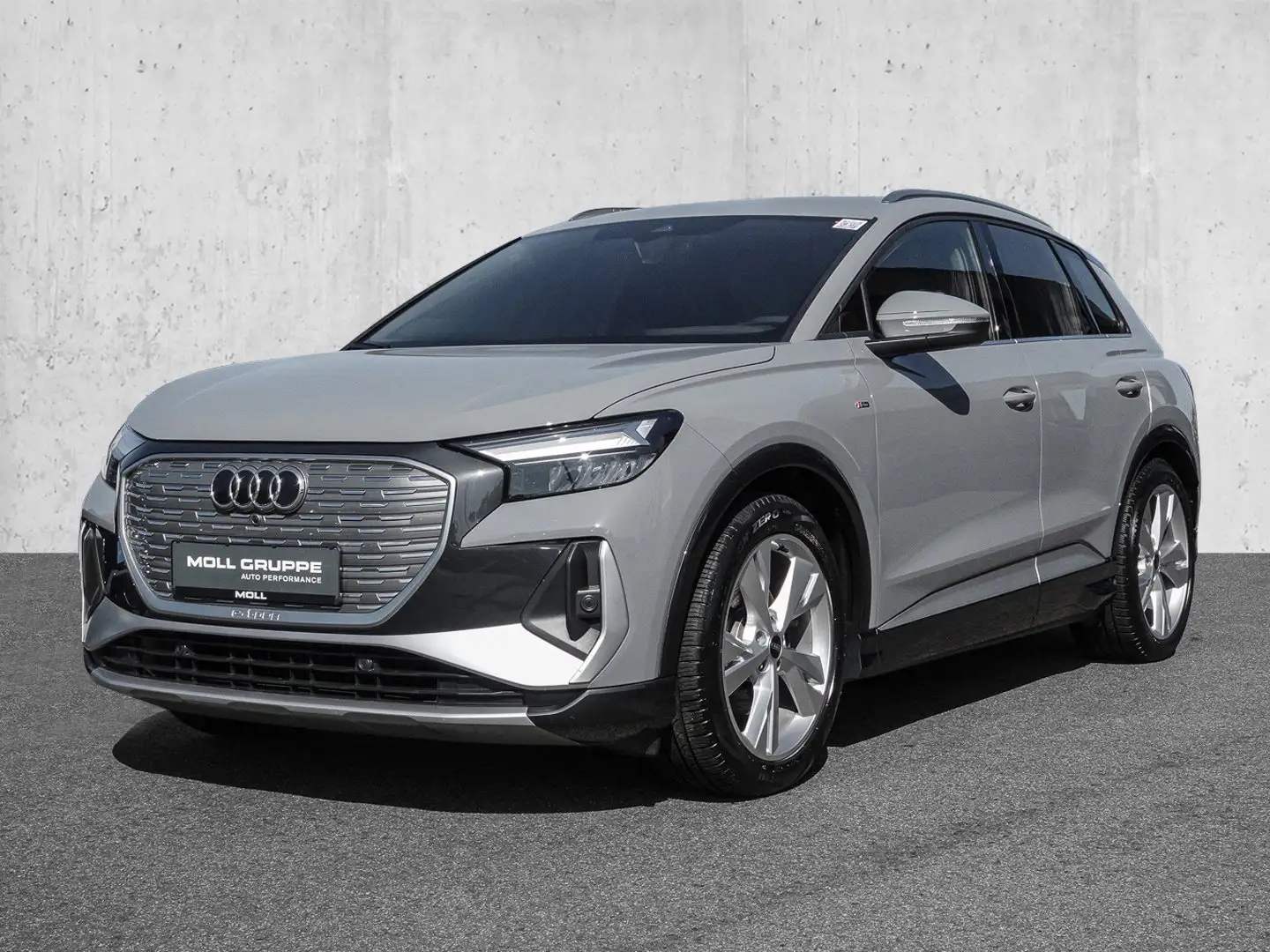 Audi Q4 e-tron 35 e-tron 125 kW ACC LED KAM KLIMAA. Grau - 2