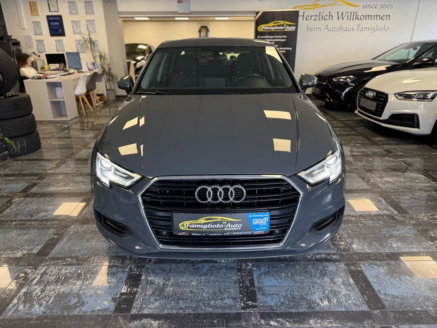 Audi A3 Limousine*Xenon*Klimaauto*Sitzheizung*Navi Grau - 2