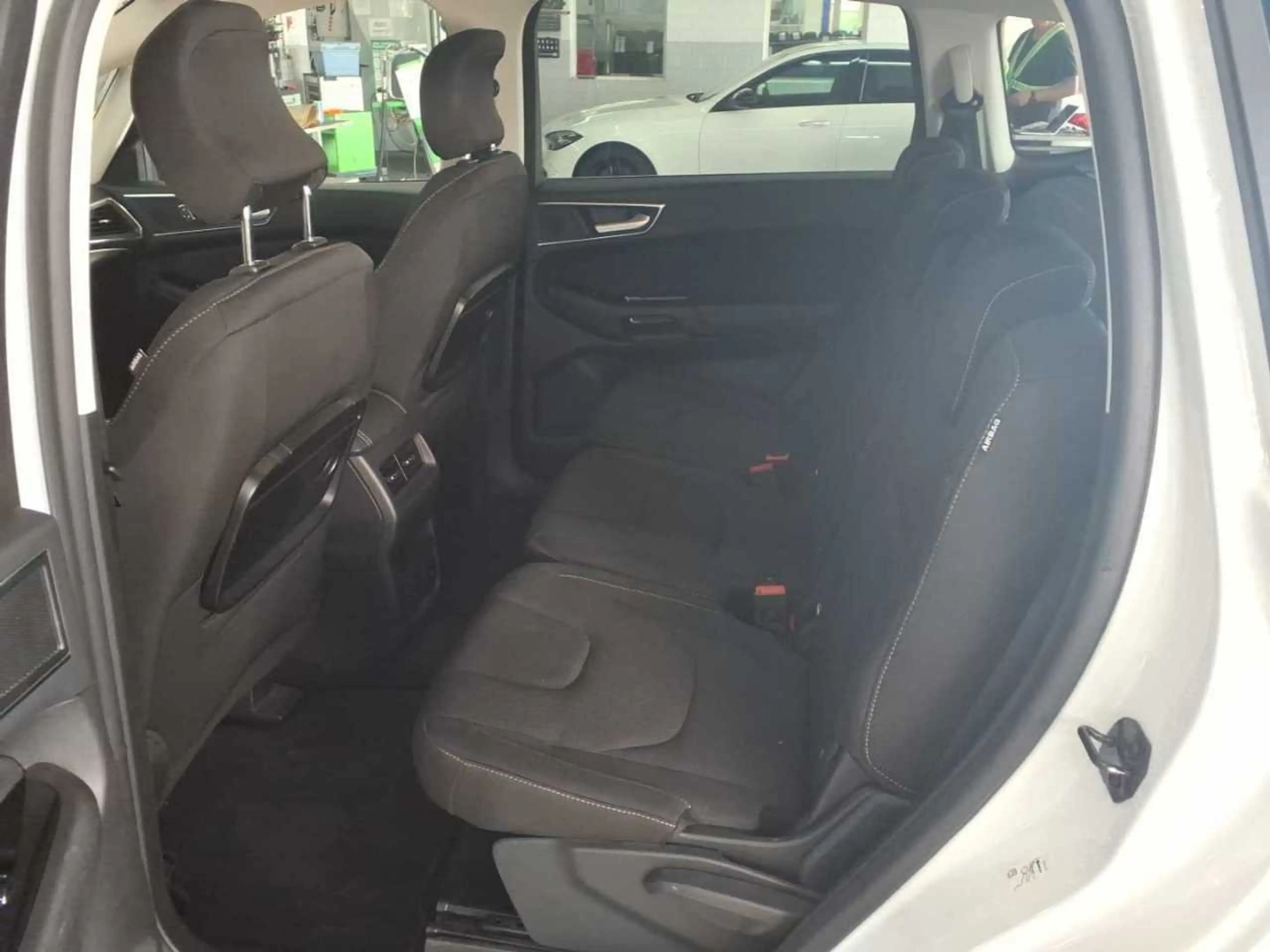 Ford S-Max 2.0 EcoBlue Titanium AHK SpoSi StHz ACC — photo 11