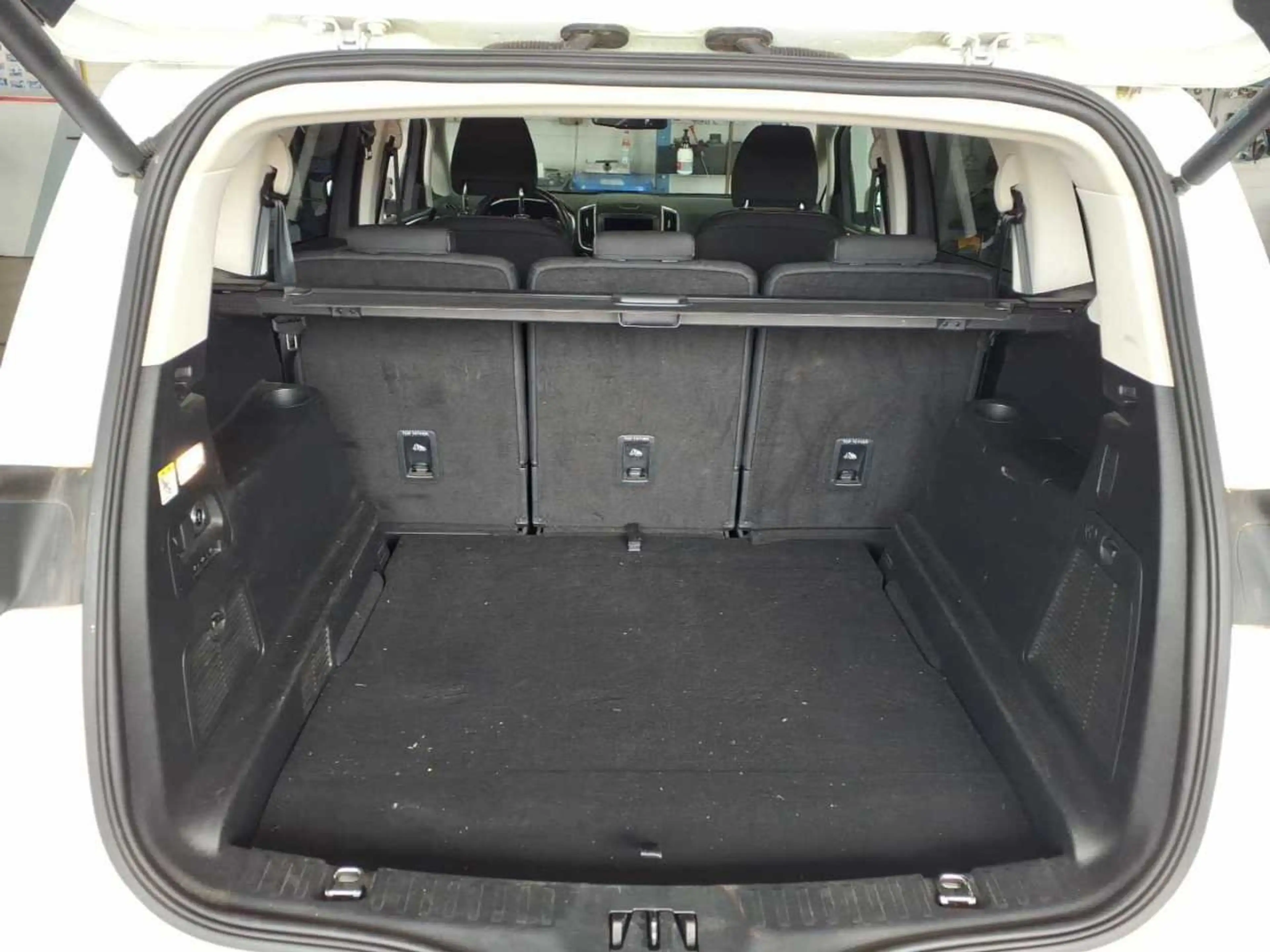 Ford S-Max 2.0 EcoBlue Titanium AHK SpoSi StHz ACC — photo 13