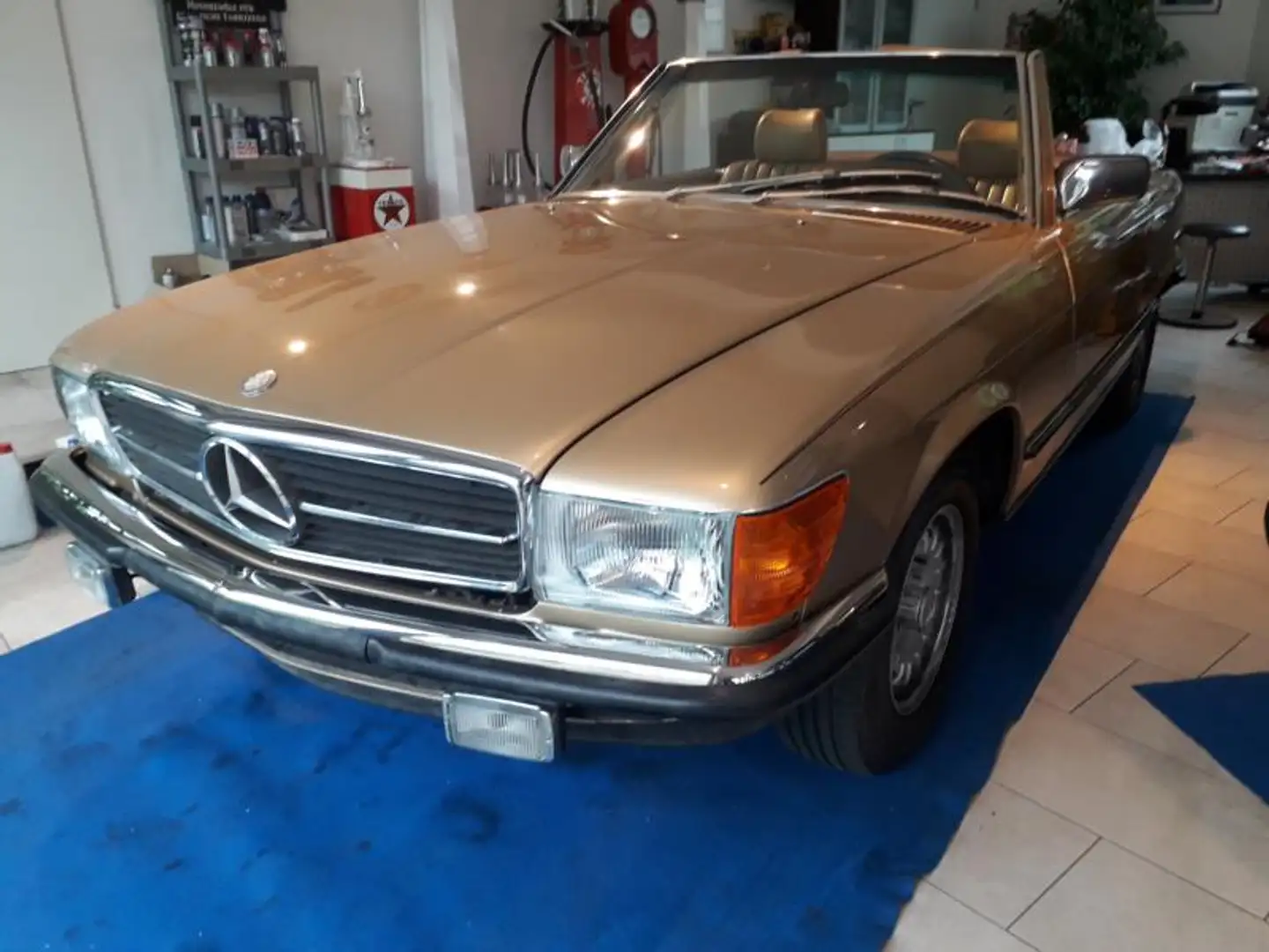 Mercedes-Benz 380 SL Bej - 1