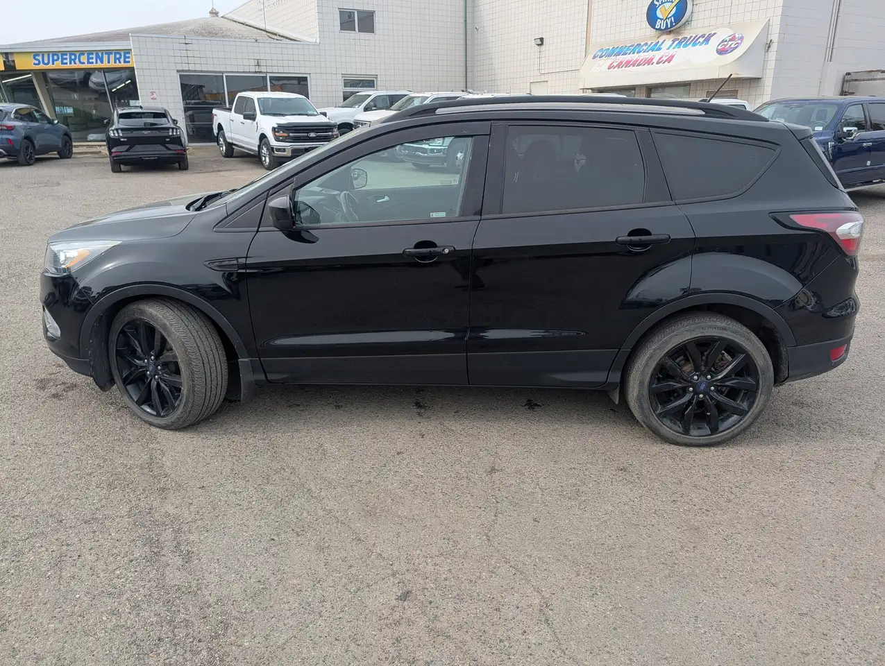 Ford Escape снимка Ford Escape