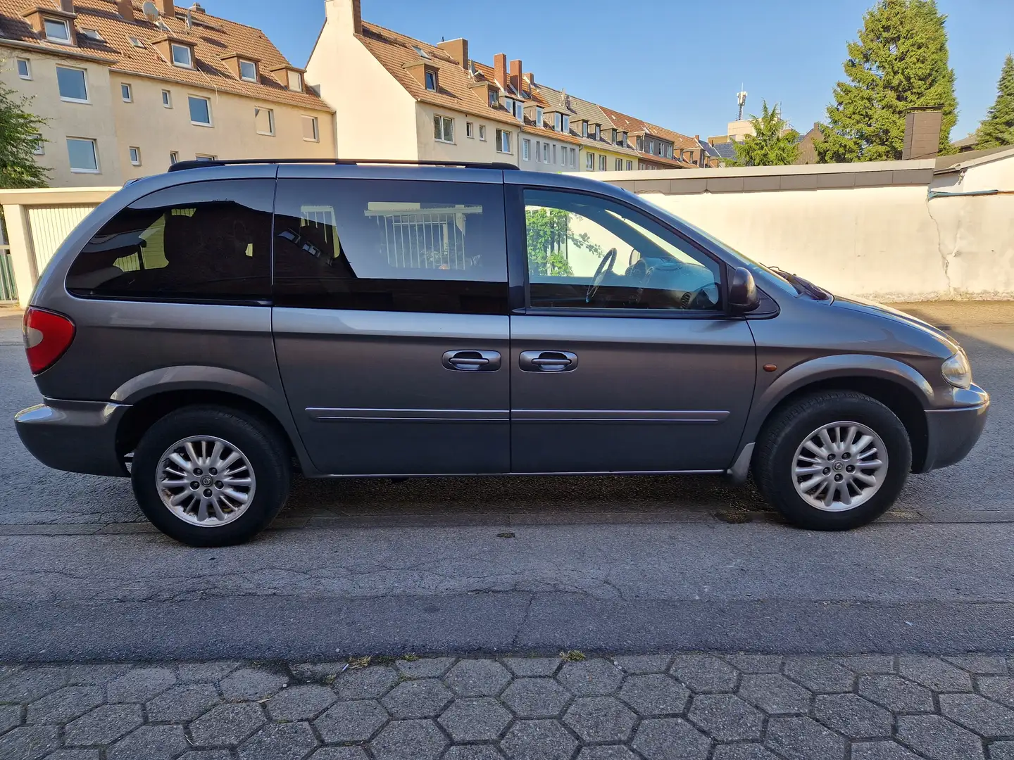 Chrysler Voyager 2.8 CRD/6 Sitzer/Gewährlstng+TÜV+Inspektion! Szary - 1