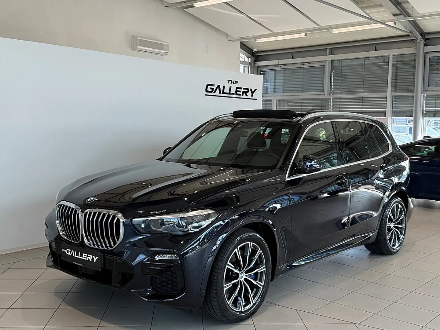 BMW X5 xDrive45e PHEV Aut.*M-Paket*Panorama*Kamera*H&K Schwarz - 2
