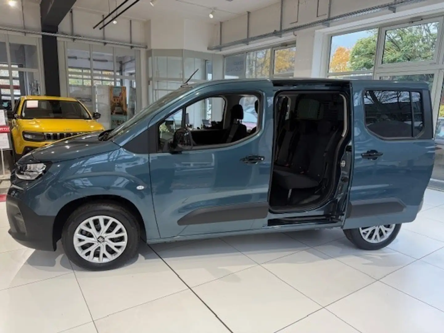 Fiat Doblo Kombi L1 1.5 BlueHDi 75kW 100PS MT6 Blau - 2