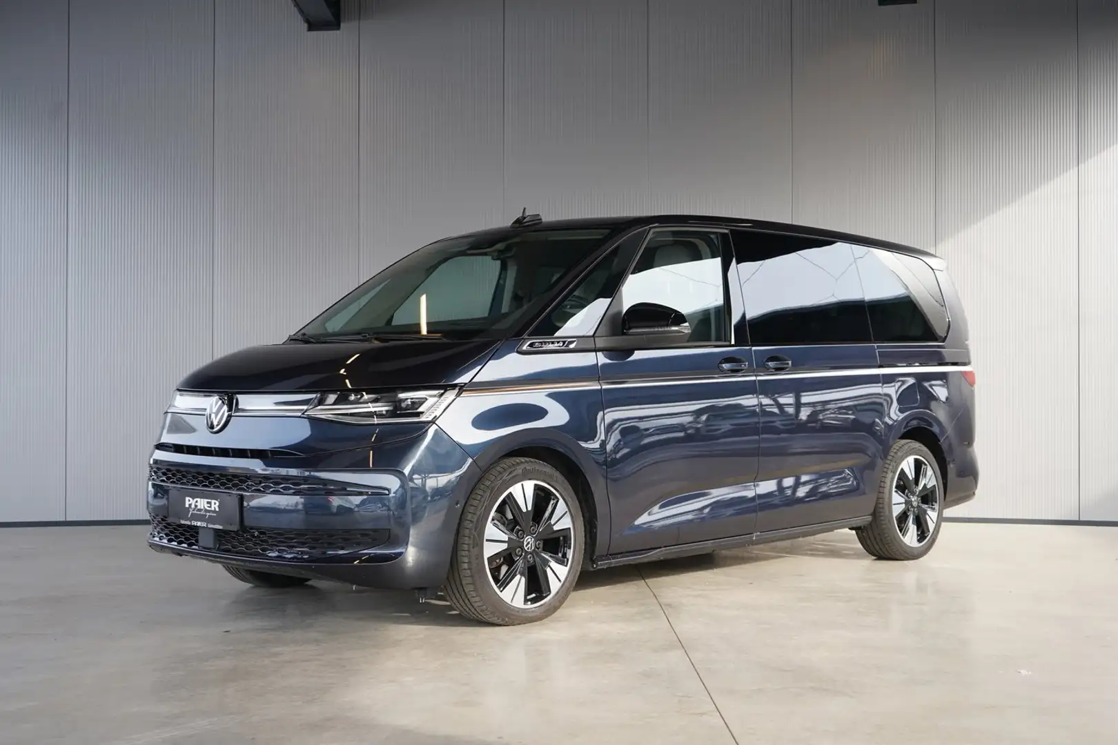 Volkswagen T7 Multivan VW T7 Multivan Style ÜH eHybrid 180 kW 4MOTION Blau - 1