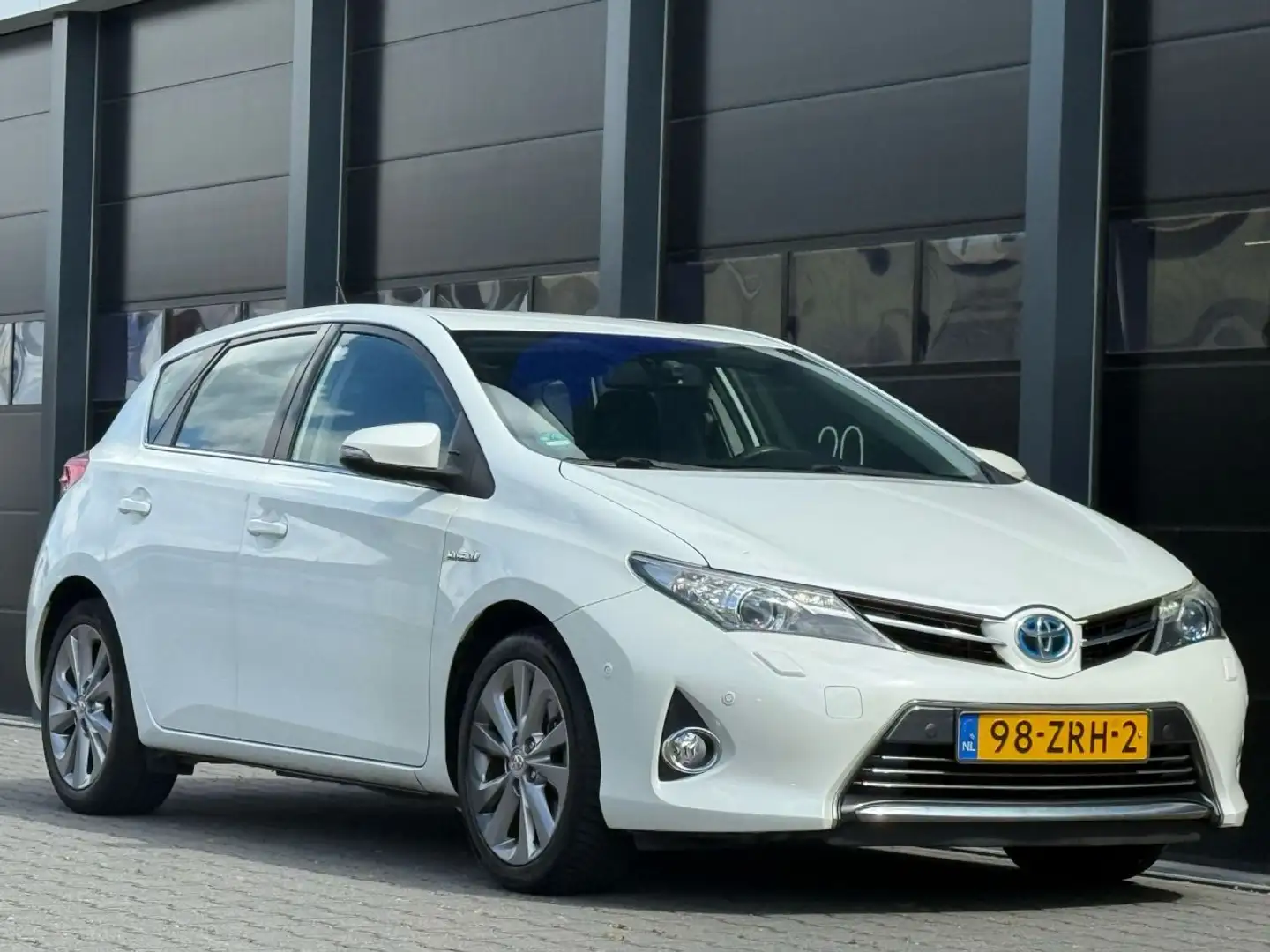 Toyota Auris 1.8 Hybrid Navi Clima Wit - 2