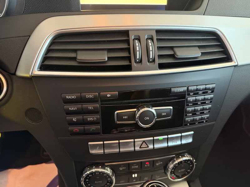 Mercedes-Benz C 250 T CGIAVANTGARDE+SCHIEBEDACH+DISTRONIC+ — photo 12