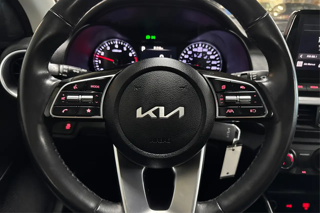 Kia Forte снимка Kia Forte