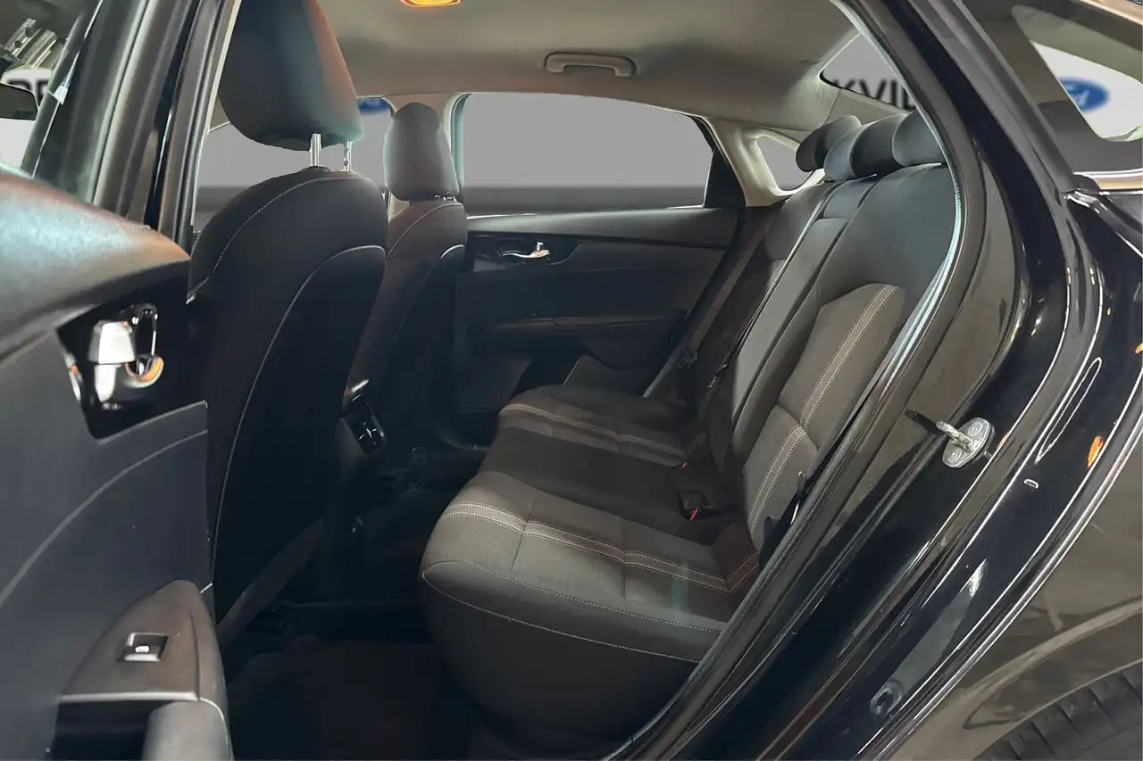 Kia Forte снимка Kia Forte