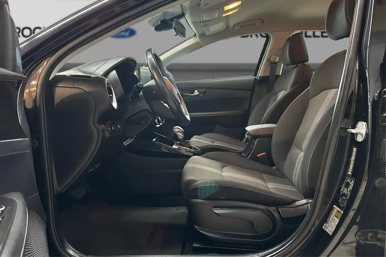 Kia Forte снимка Kia Forte