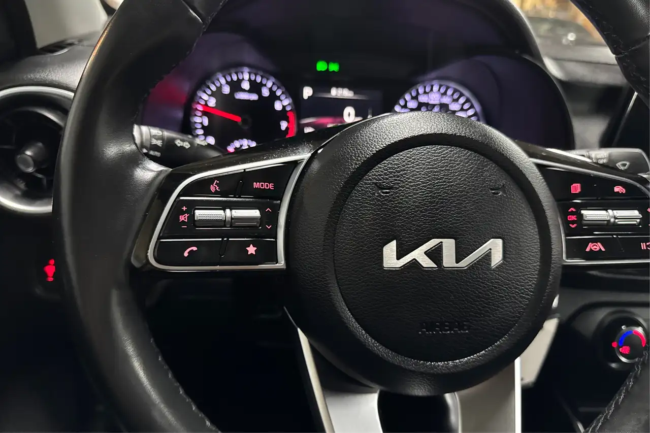 Kia Forte снимка Kia Forte