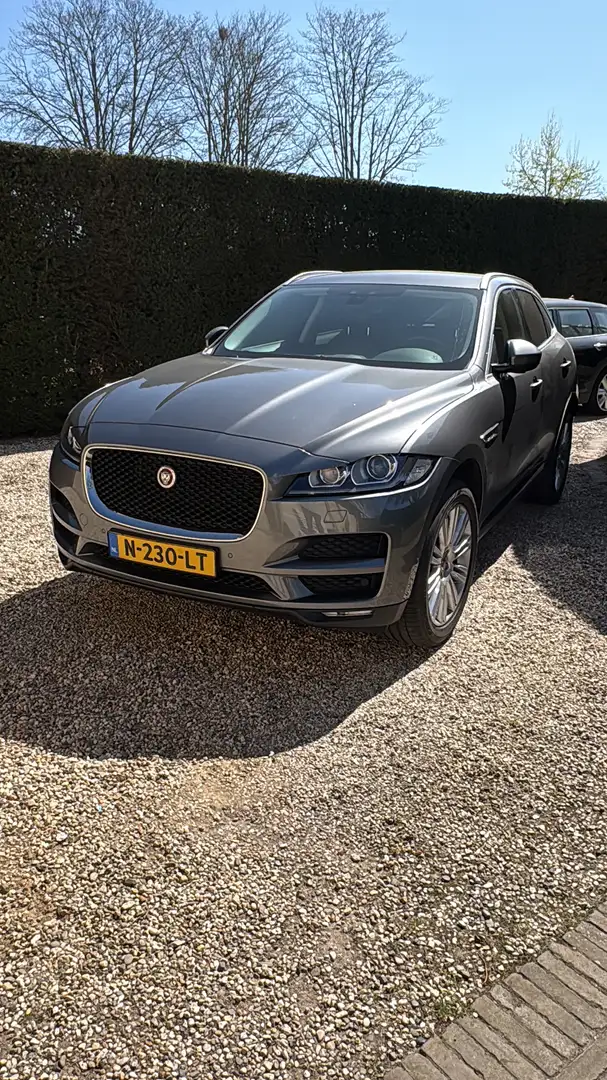 Jaguar F-Pace F-Pace 3.0 S/C Por. AWD 35t Grijs - 2
