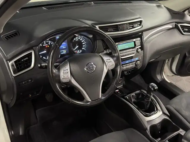 Nissan X-Trail view 11