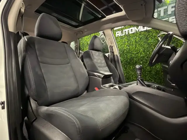 Nissan X-Trail view 13