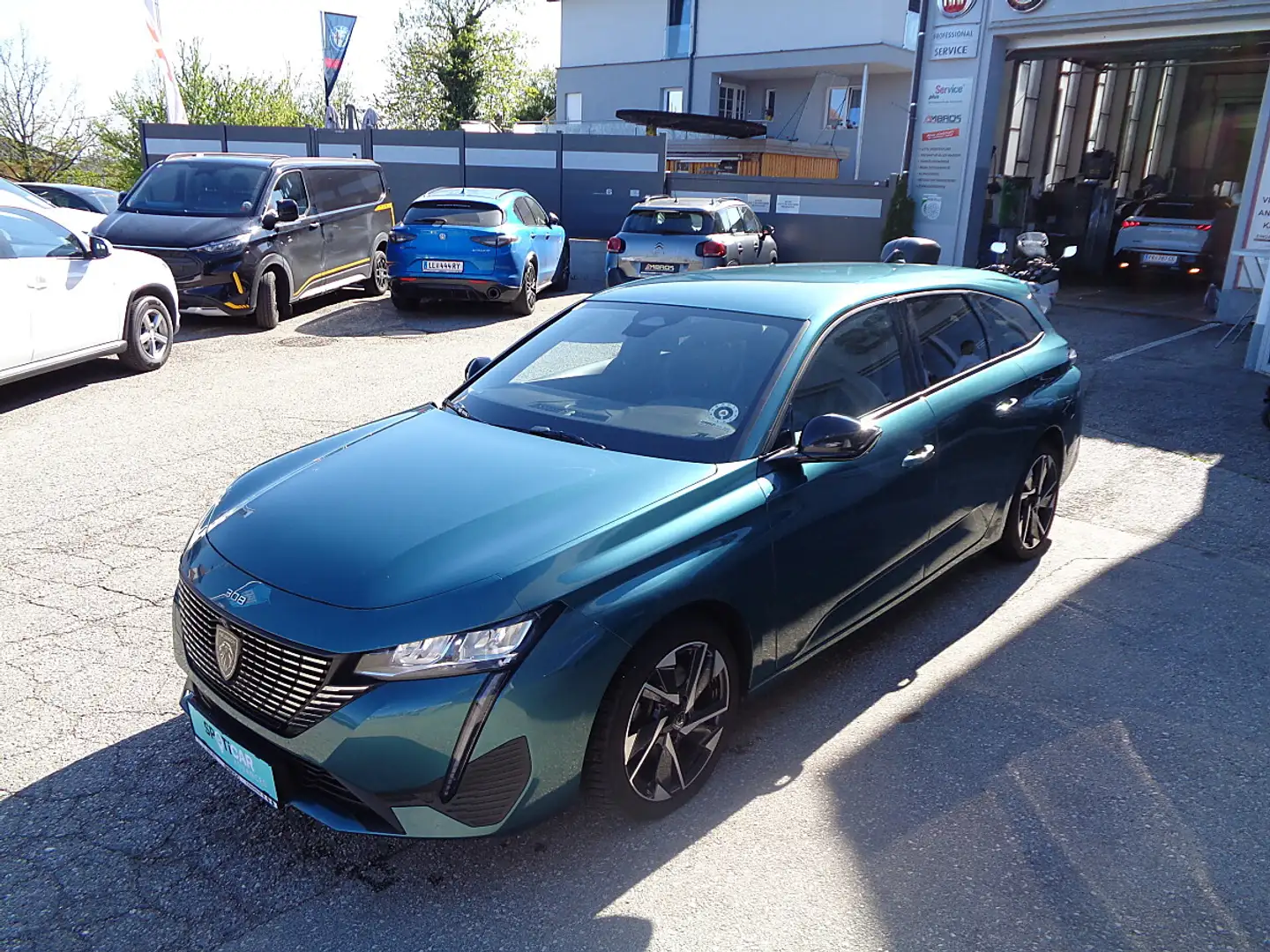Peugeot 308 SW Kombi BlueHDi 130 S&S EAT8 Allure Pack JUNGW... Blau - 1