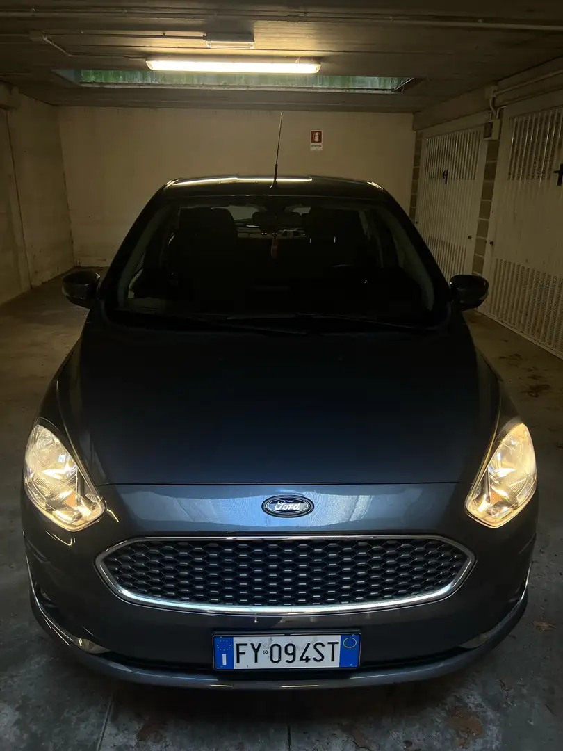 Ford Ka/Ka+ Ka + 1.2 Ultimate 85cv my18 Gris - 1