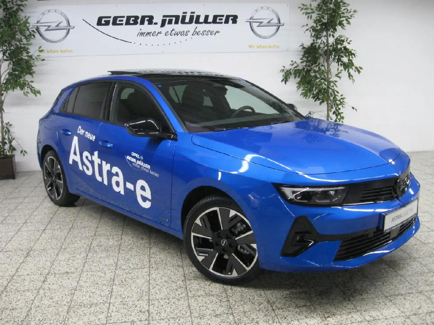 Opel Astra Electric GS Blau - 1