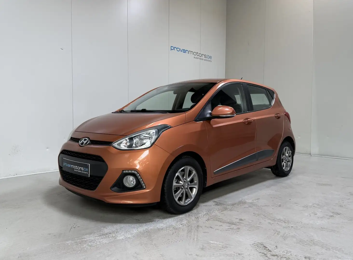 Hyundai i10 Benzine Man. - Airco - Radio - Topstaat! Naranja - 1