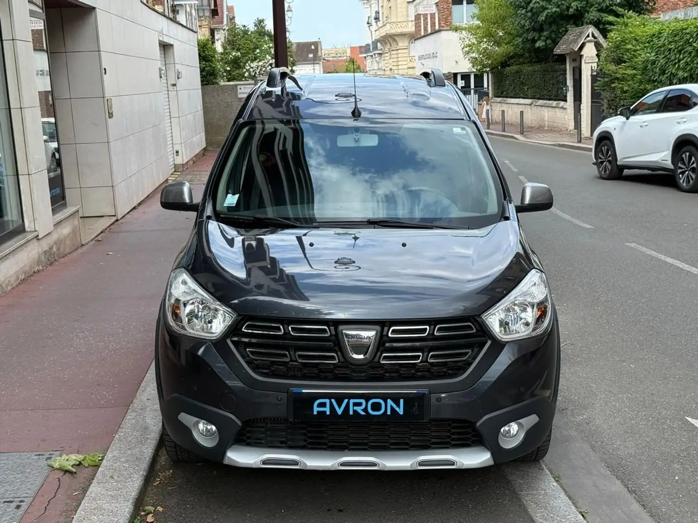Dacia Dokker 1.3 STEPWAY TCE 130 FAP Zwart - 2