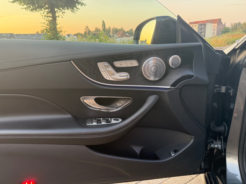 Mercedes-Benz E 220 Coupe E 220 d — photo 12