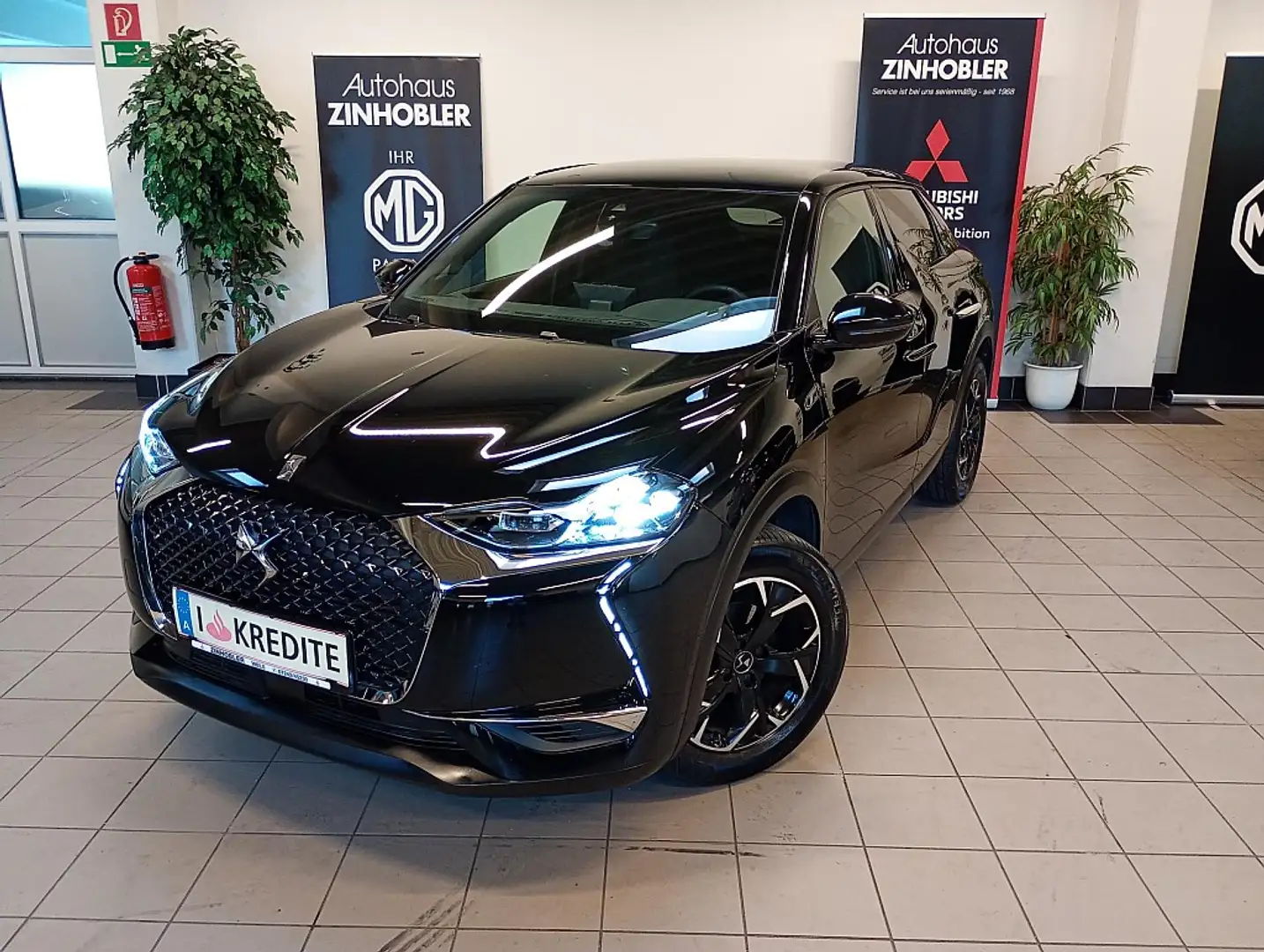 DS Automobiles DS 3 DS3 Crossback BlueHDI 100 S&S Manuell So Chic Schwarz - 1