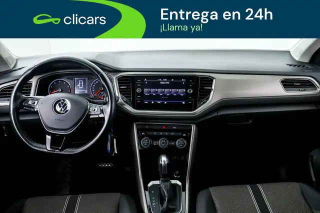 Volkswagen T-Roc view 13