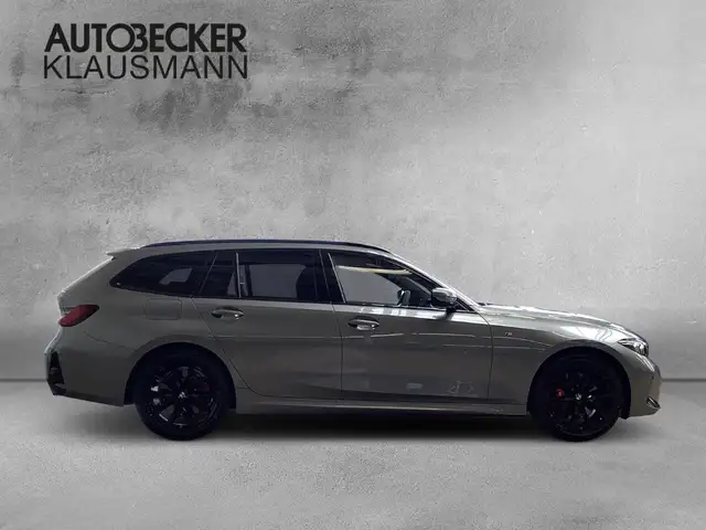 BMW 3 Series view 4