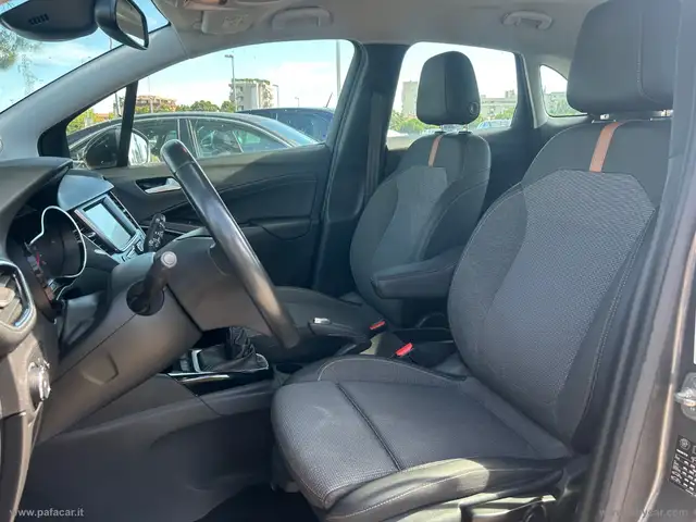 Opel Crossland view 12