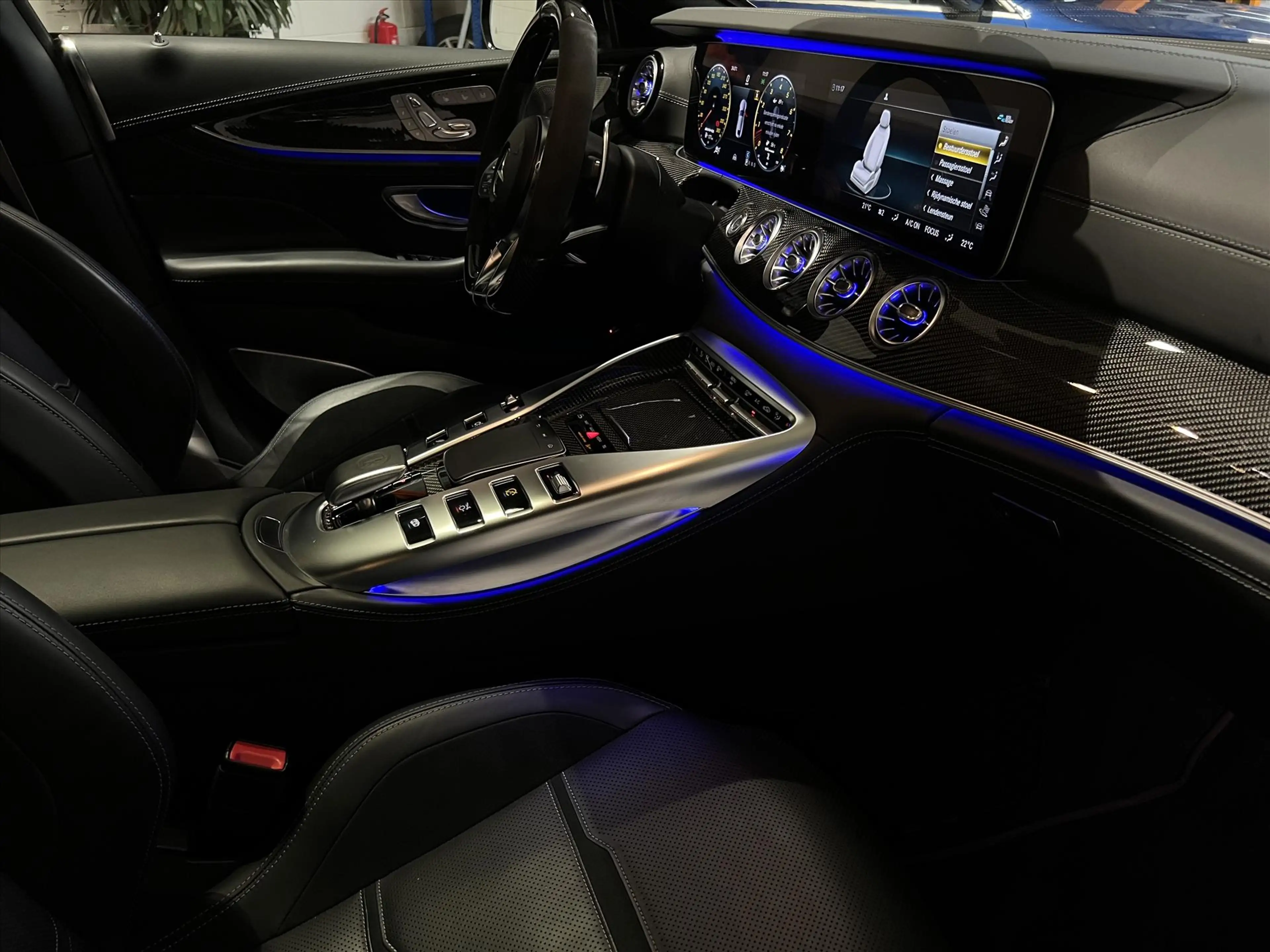 Mercedes-Benz AMG GT Coupé V8 639pk 4MATIC+ AMG SPEEDSHIFT MCT 9G AMG 6 — photo 14