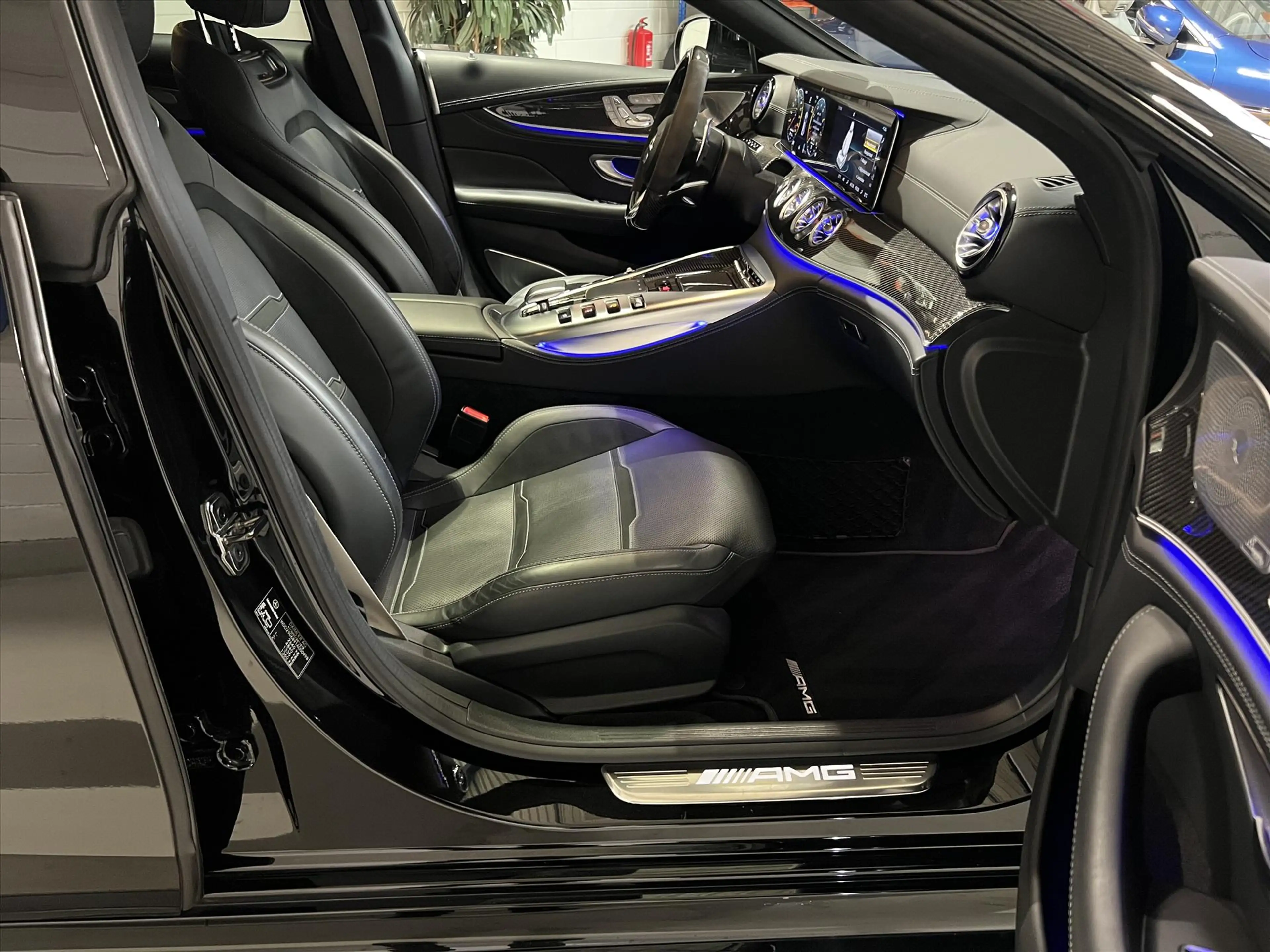 Mercedes-Benz AMG GT Coupé V8 639pk 4MATIC+ AMG SPEEDSHIFT MCT 9G AMG 6 — photo 13