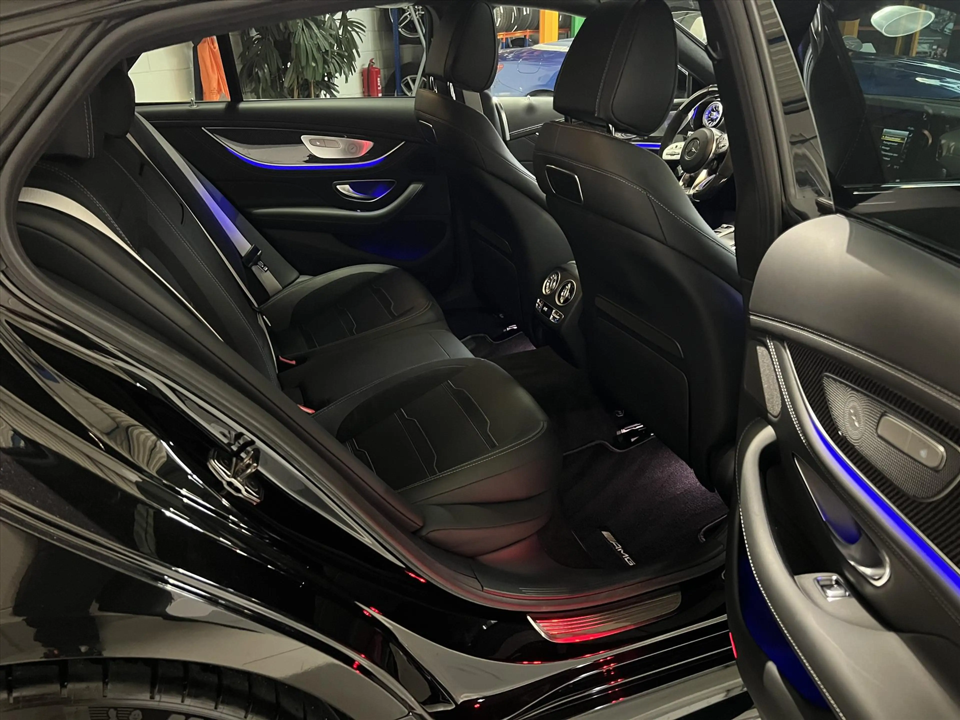 Mercedes-Benz AMG GT Coupé V8 639pk 4MATIC+ AMG SPEEDSHIFT MCT 9G AMG 6 — photo 15