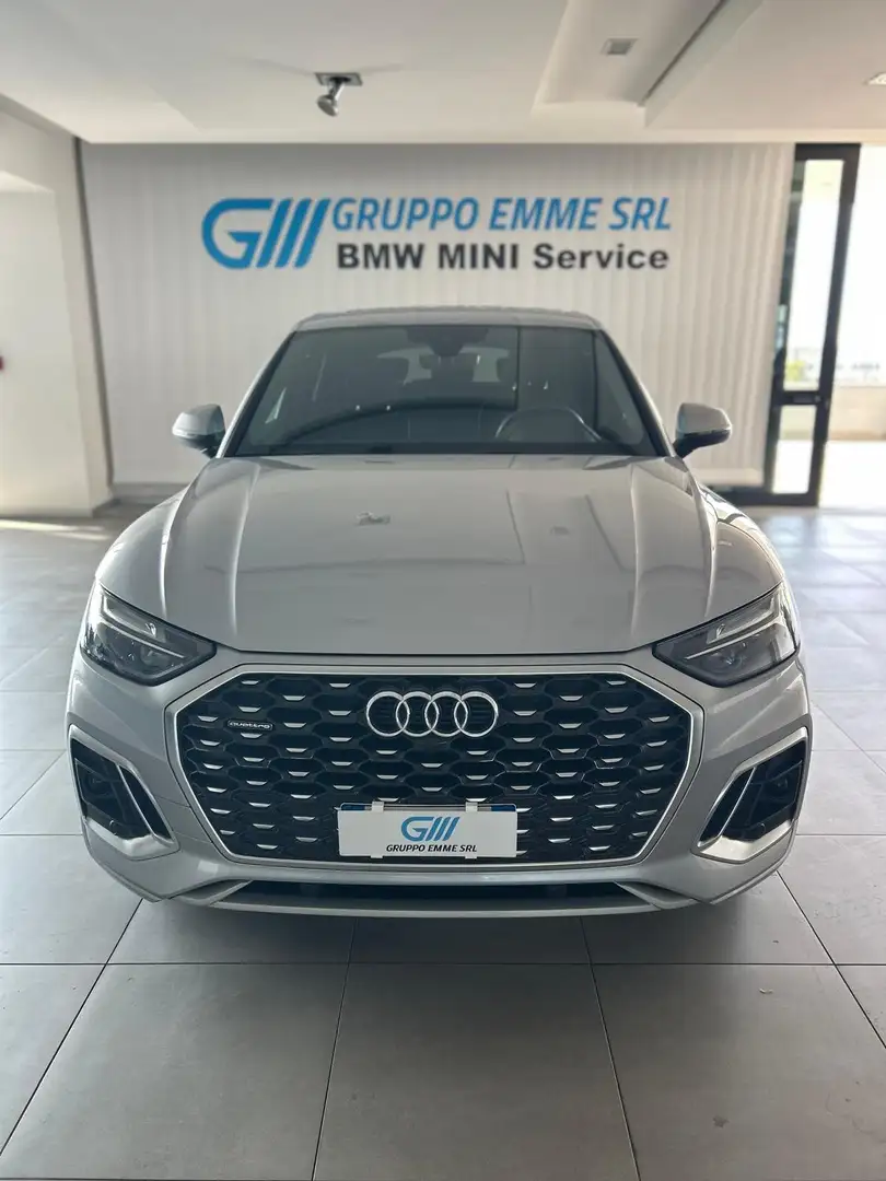Audi Q5 Sportback 40 2.0 tdi mhevS Line Plus 4 S-tronic Zilver - 2
