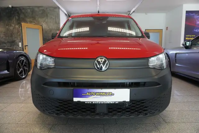 Volkswagen Caddy view 2