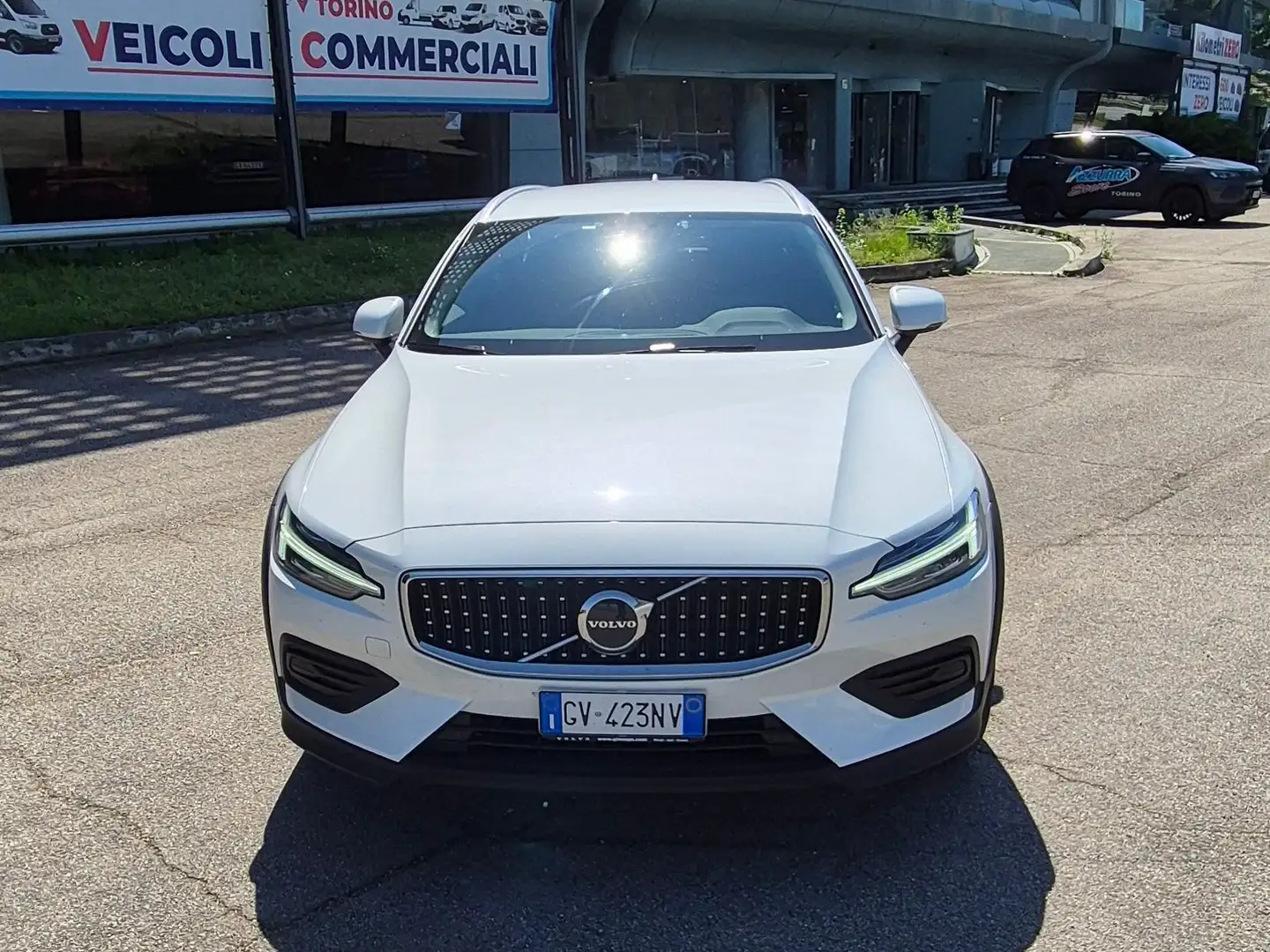 Volvo V60 Cross Country V60 II 2023 Cross Country 2.0 b4 Core awd auto Blanco - 2
